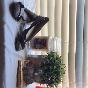 Brown Cream Flats 📦